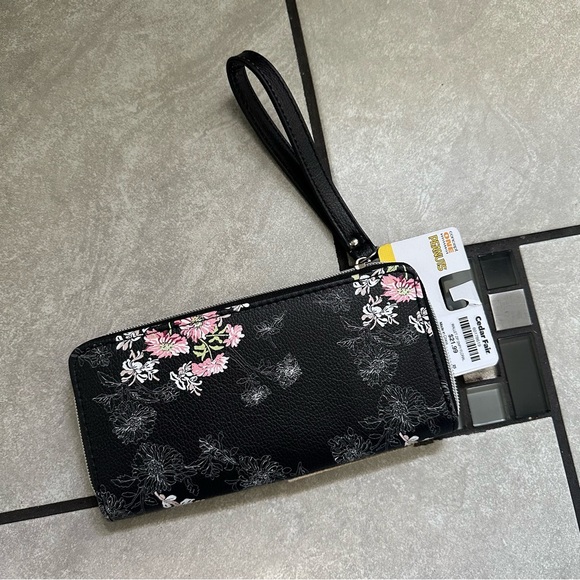 Snoopy Peanuts Wallet - Picture 2 of 4